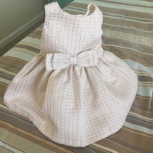 🚫SOLD🚫 Carters Newborn Gold White holiday Dress